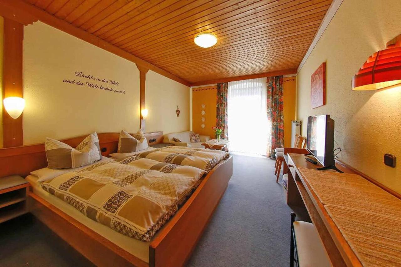 Gasthof-Metzgerei-Pension Schierlitz Rimbach  Dış mekan fotoğraf